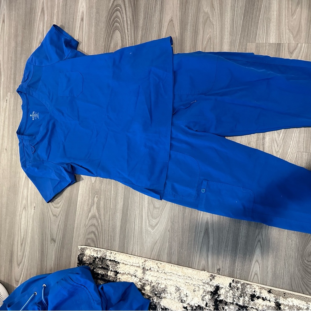 Med Couture Vibrant Blue Scrub Set